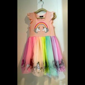 Rainbow skirt and unicorn top dress. Pretty & in good condition. Sz 5. Zumiez